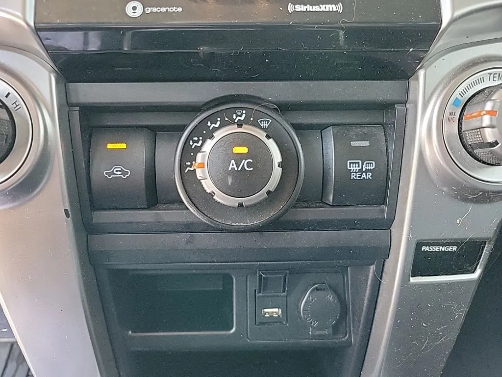 2021 Toyota 4Runner SR5 thumbnail 17
