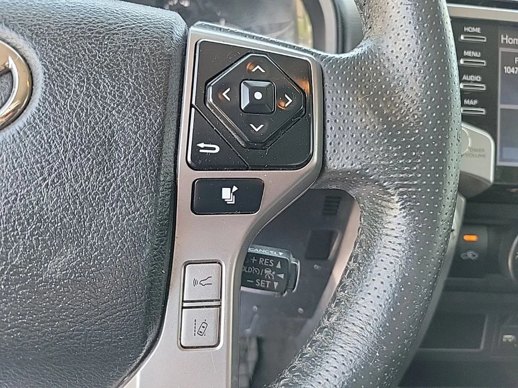 2021 Toyota 4Runner SR5 thumbnail 21