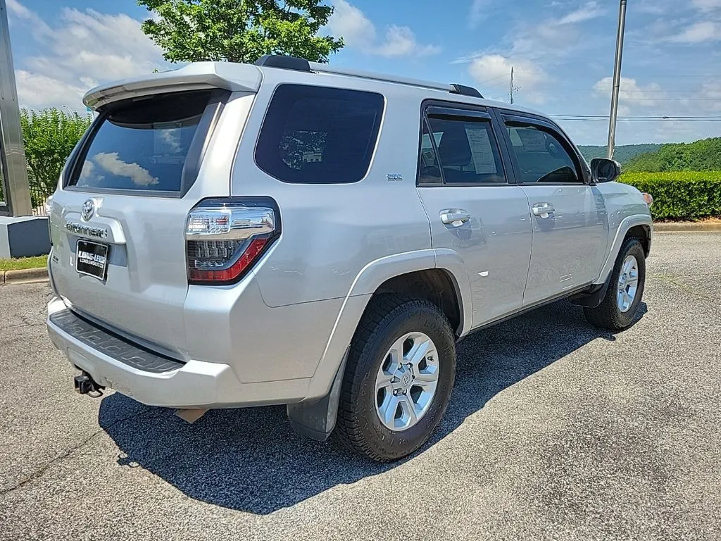 2021 Toyota 4Runner SR5 thumbnail 7