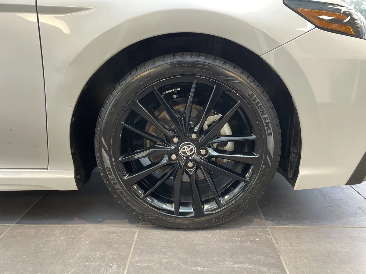 2021 Toyota Camry XSE thumbnail 10