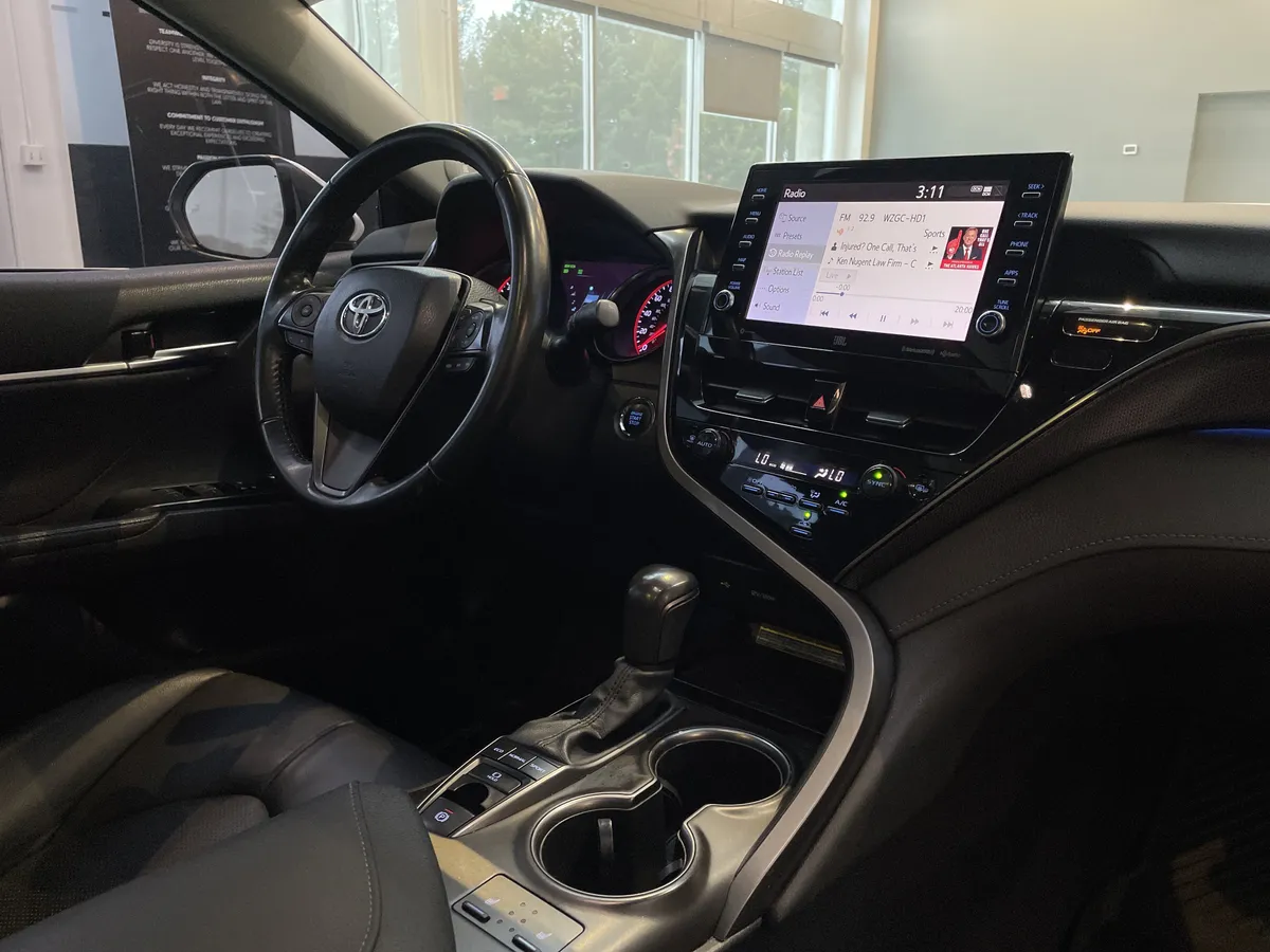2021 Toyota Camry XSE thumbnail 16