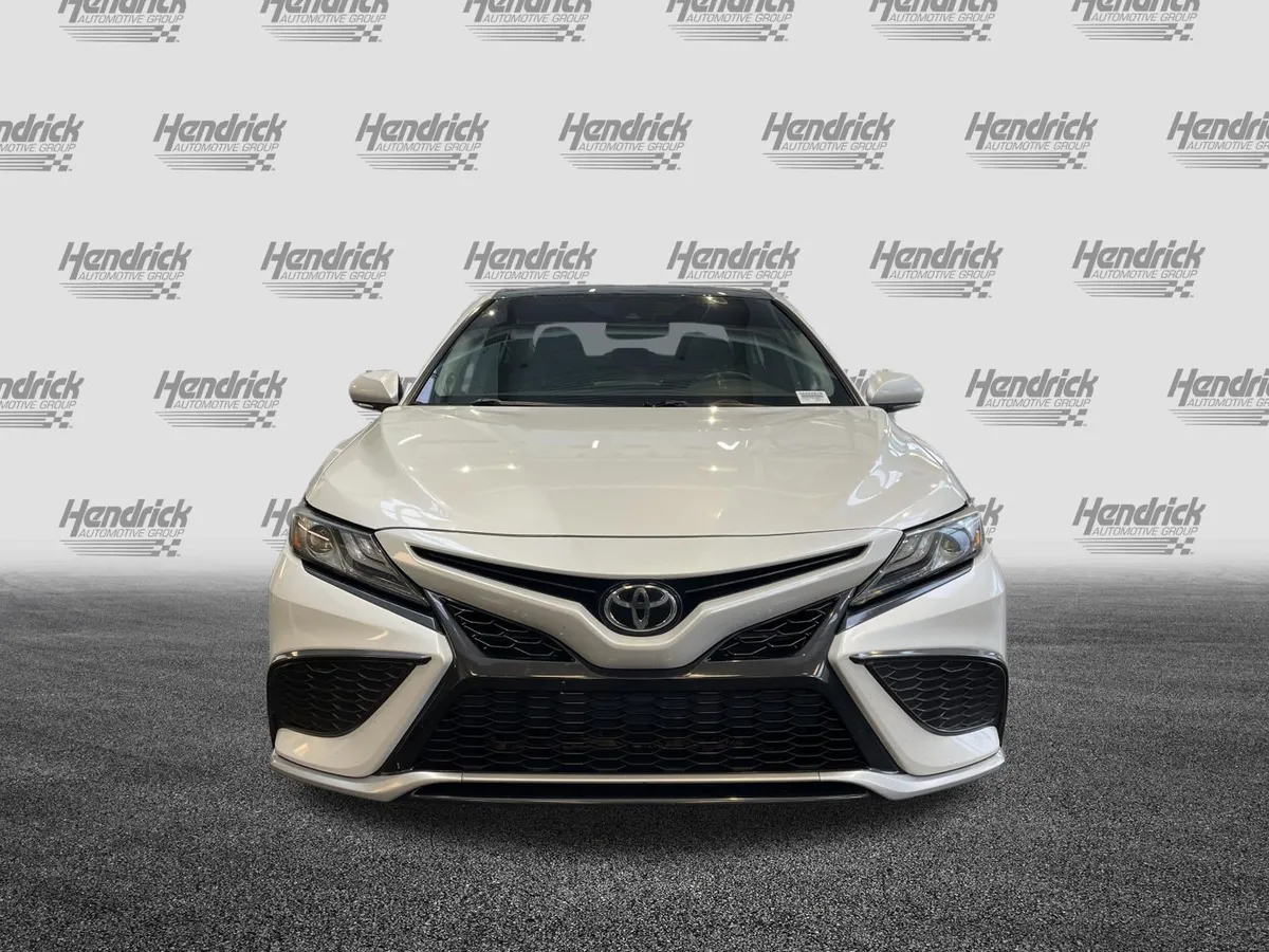 2021 Toyota Camry XSE thumbnail 2