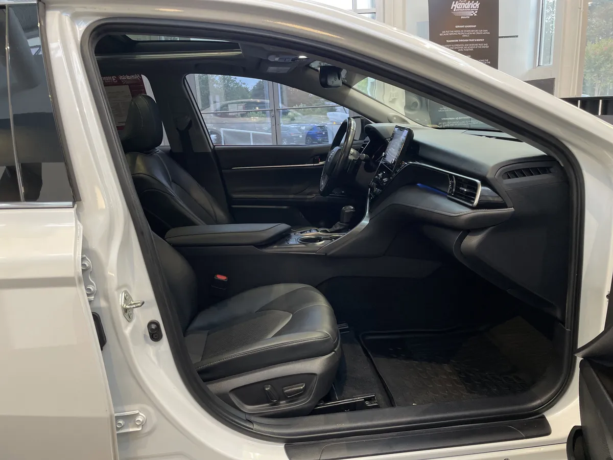 2021 Toyota Camry XSE thumbnail 27