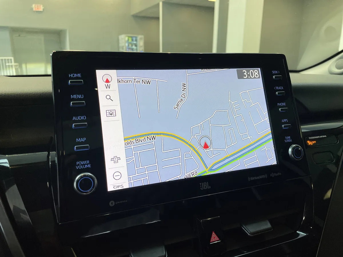 2021 Toyota Camry XSE thumbnail 31