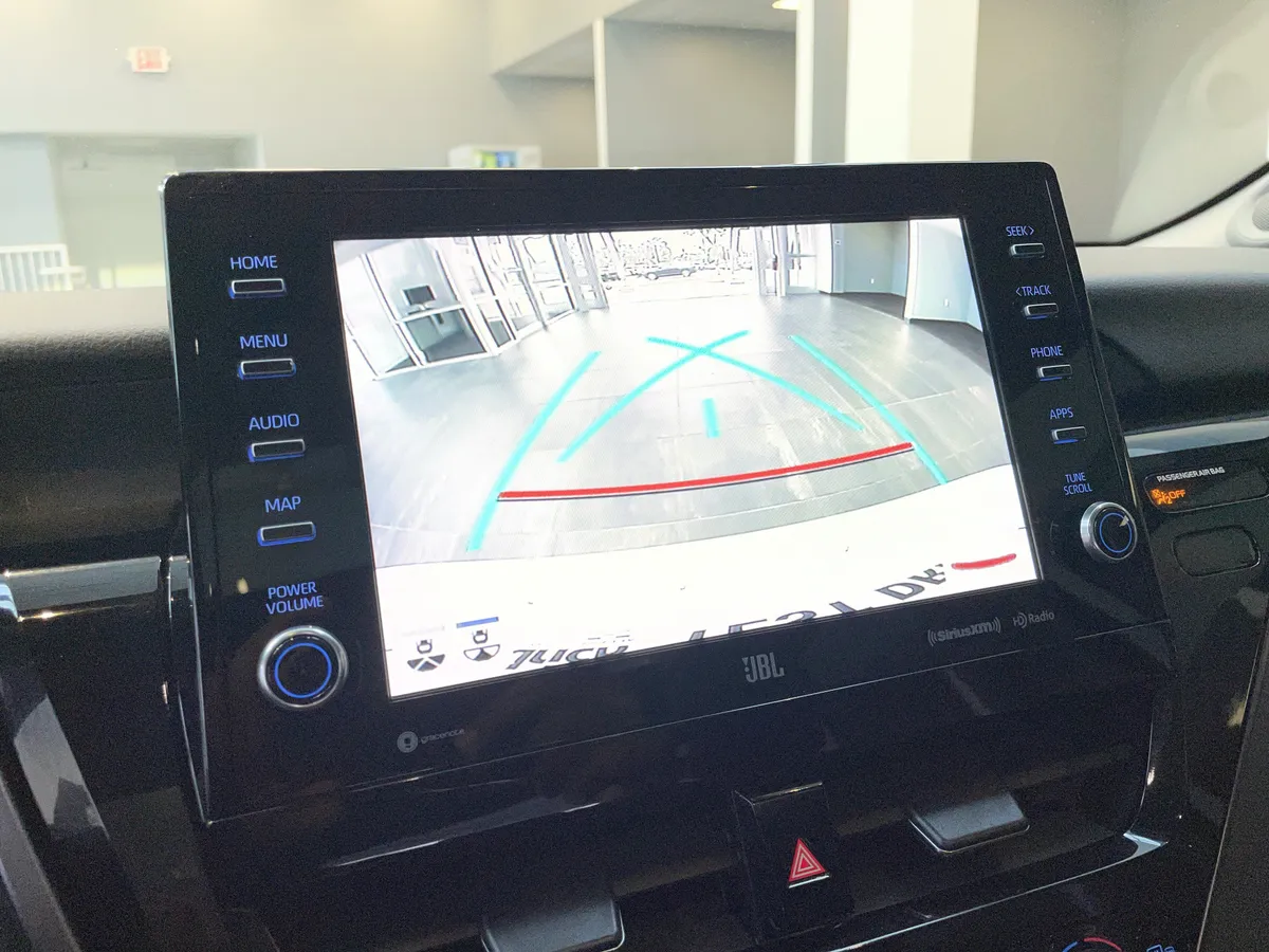 2021 Toyota Camry XSE thumbnail 32