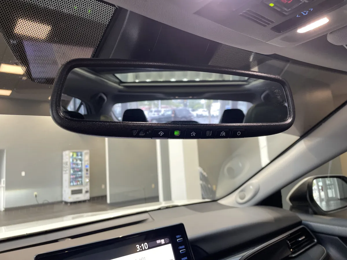 2021 Toyota Camry XSE thumbnail 35