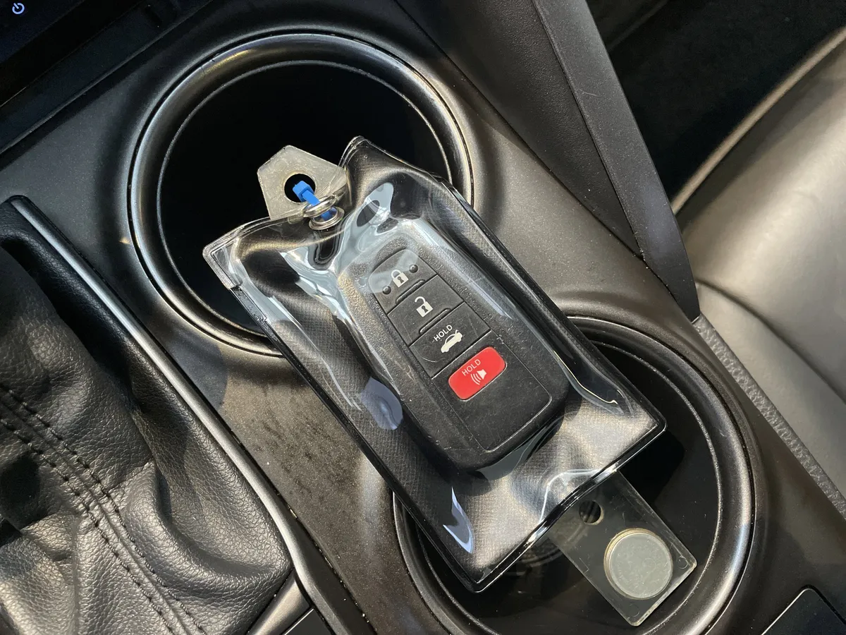 2021 Toyota Camry XSE thumbnail 40