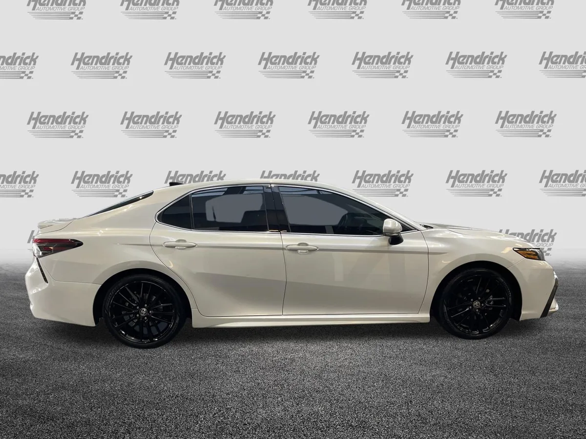 2021 Toyota Camry XSE thumbnail 8