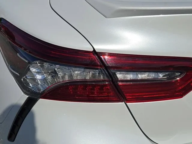 2021 Toyota Camry XSE thumbnail 12