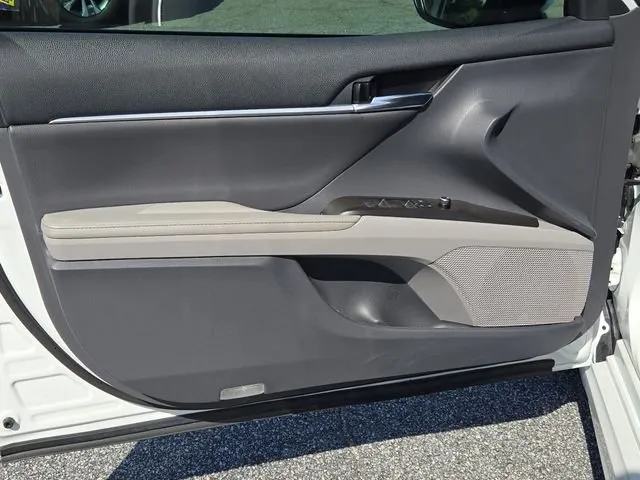 2021 Toyota Camry XSE thumbnail 15