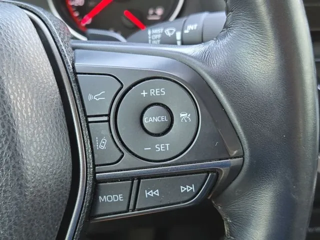 2021 Toyota Camry XSE thumbnail 24