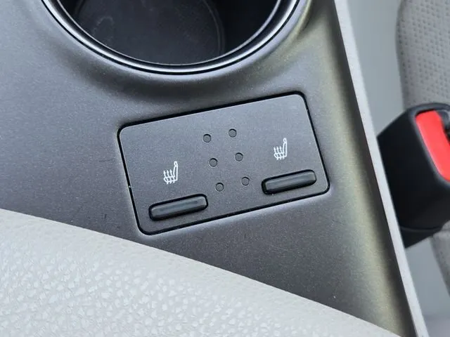 2021 Toyota Camry XSE thumbnail 30