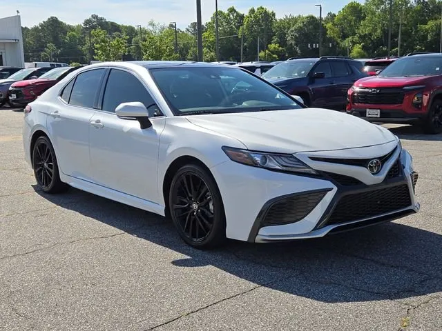 2021 Toyota Camry XSE thumbnail 4