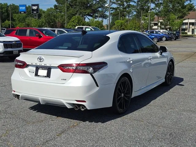 2021 Toyota Camry XSE thumbnail 9