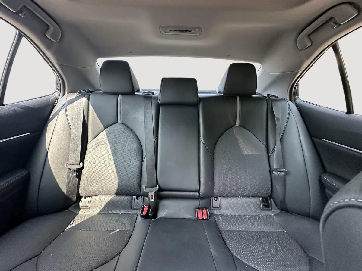 2021 Toyota Camry XSE V6 thumbnail 13