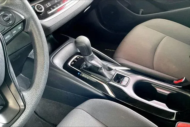 2021 Toyota Corolla Hybrid LE thumbnail 15