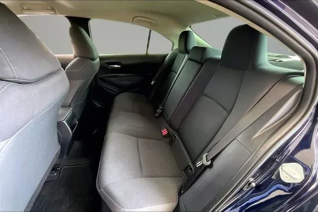 2021 Toyota Corolla Hybrid LE thumbnail 19