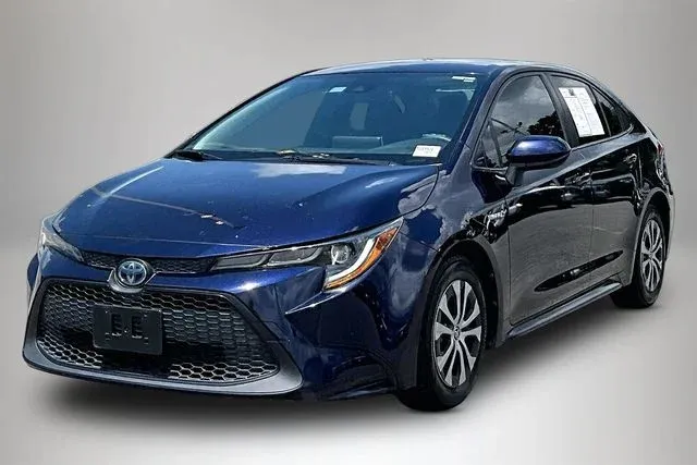 2021 Toyota Corolla Hybrid LE thumbnail 2