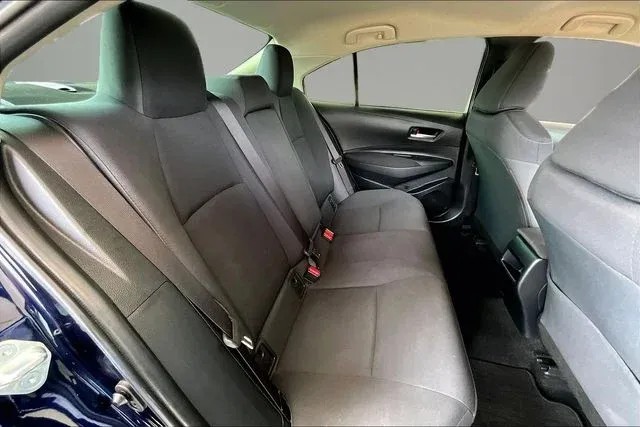 2021 Toyota Corolla Hybrid LE thumbnail 20