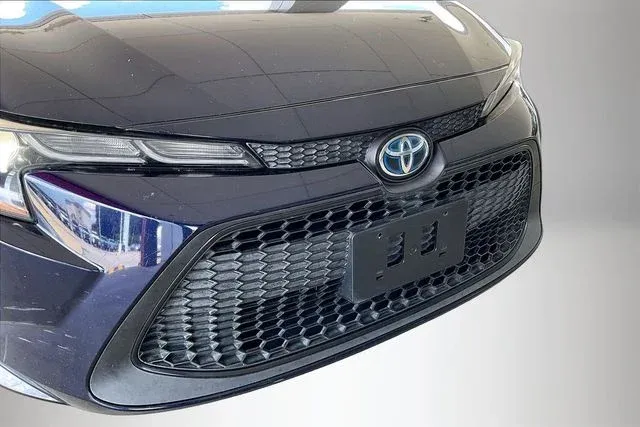 2021 Toyota Corolla Hybrid LE thumbnail 27