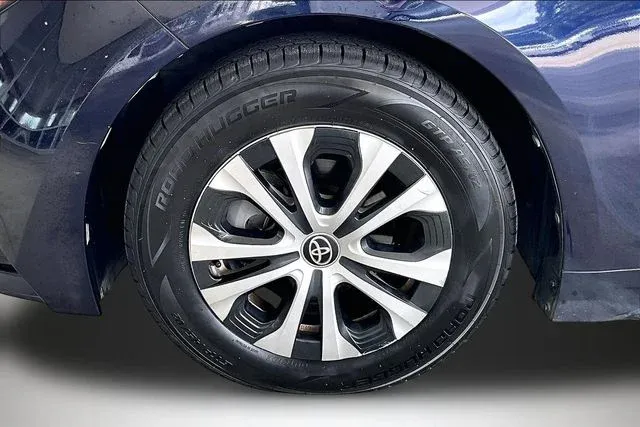 2021 Toyota Corolla Hybrid LE thumbnail 28