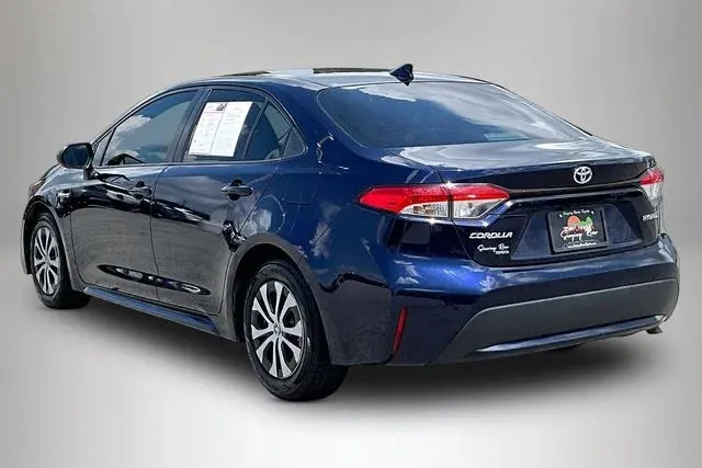 2021 Toyota Corolla Hybrid LE thumbnail 4