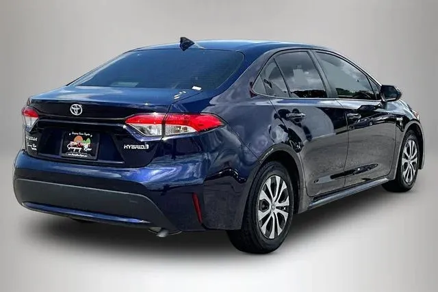 2021 Toyota Corolla Hybrid LE thumbnail 5