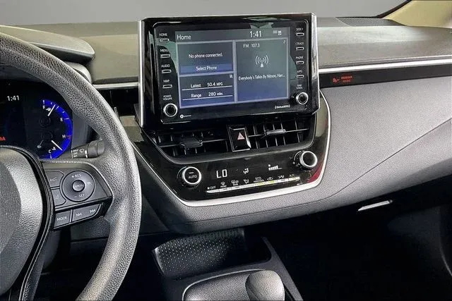2021 Toyota Corolla Hybrid LE thumbnail 9
