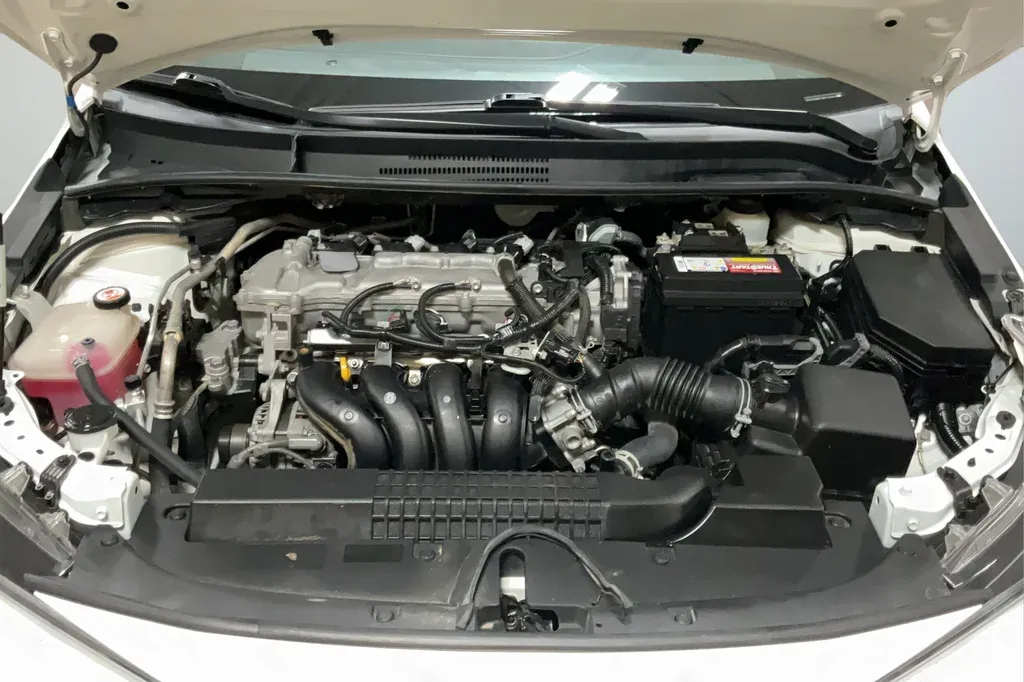 2021 Toyota Corolla LE thumbnail 23