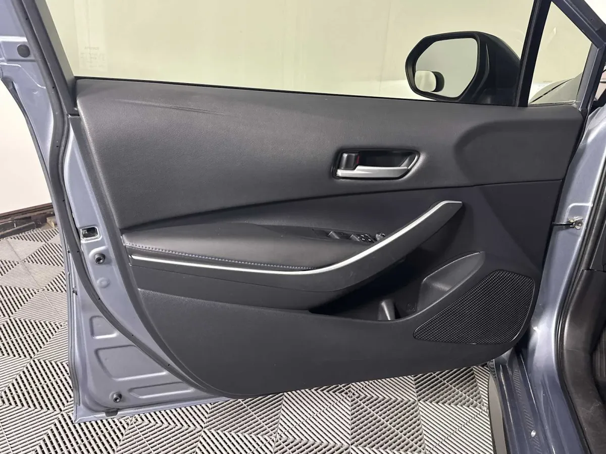2021 Toyota Corolla SE thumbnail 10