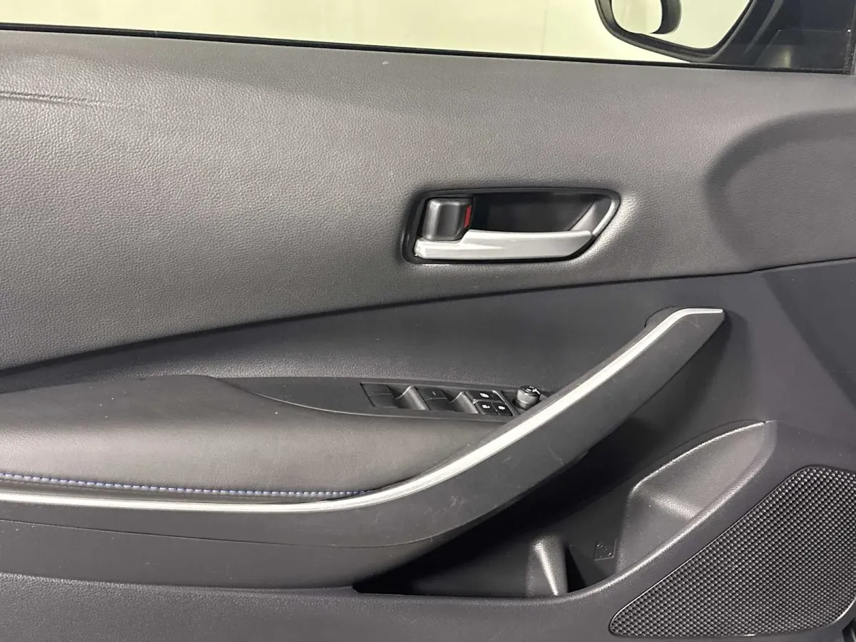 2021 Toyota Corolla SE thumbnail 11
