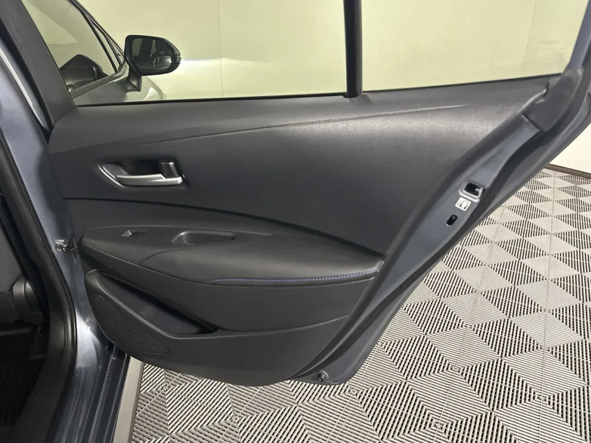 2021 Toyota Corolla SE thumbnail 20