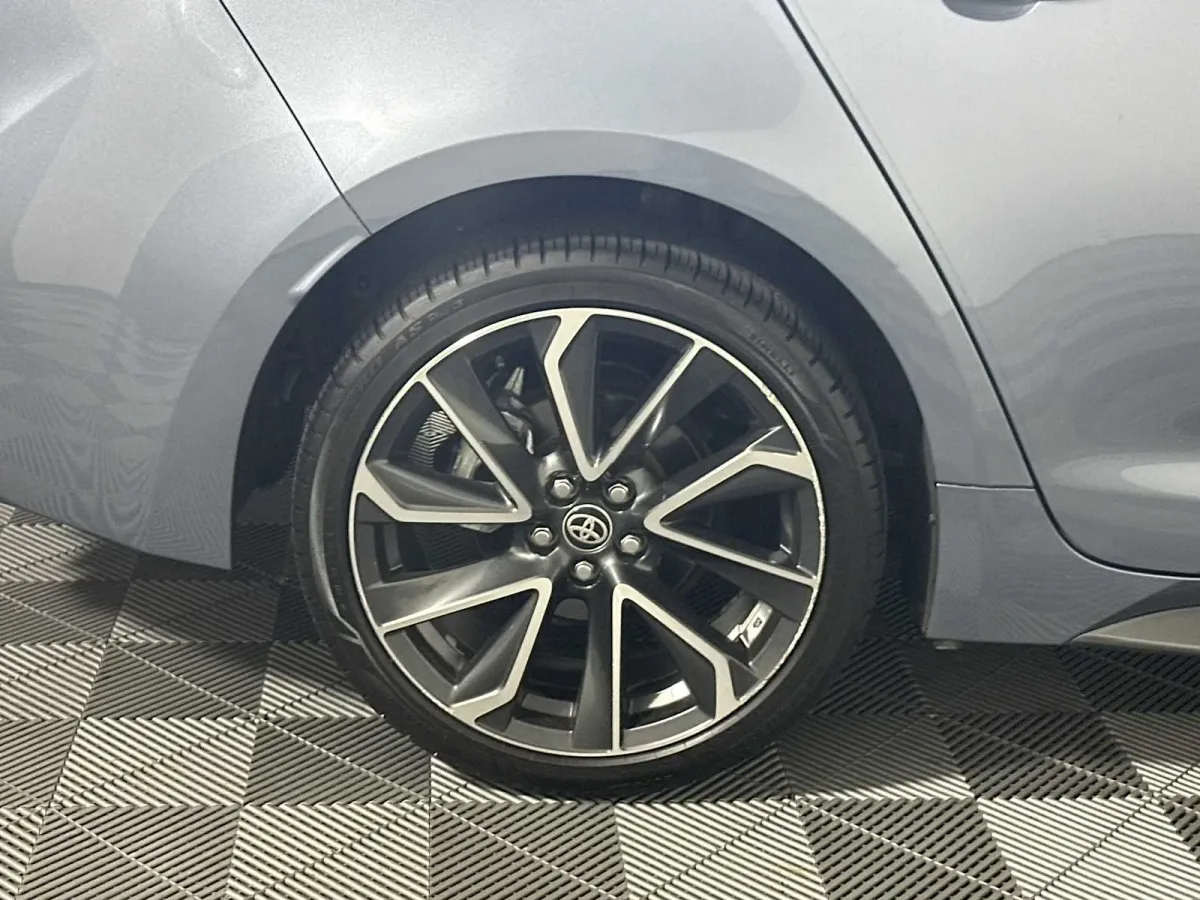 2021 Toyota Corolla SE thumbnail 21