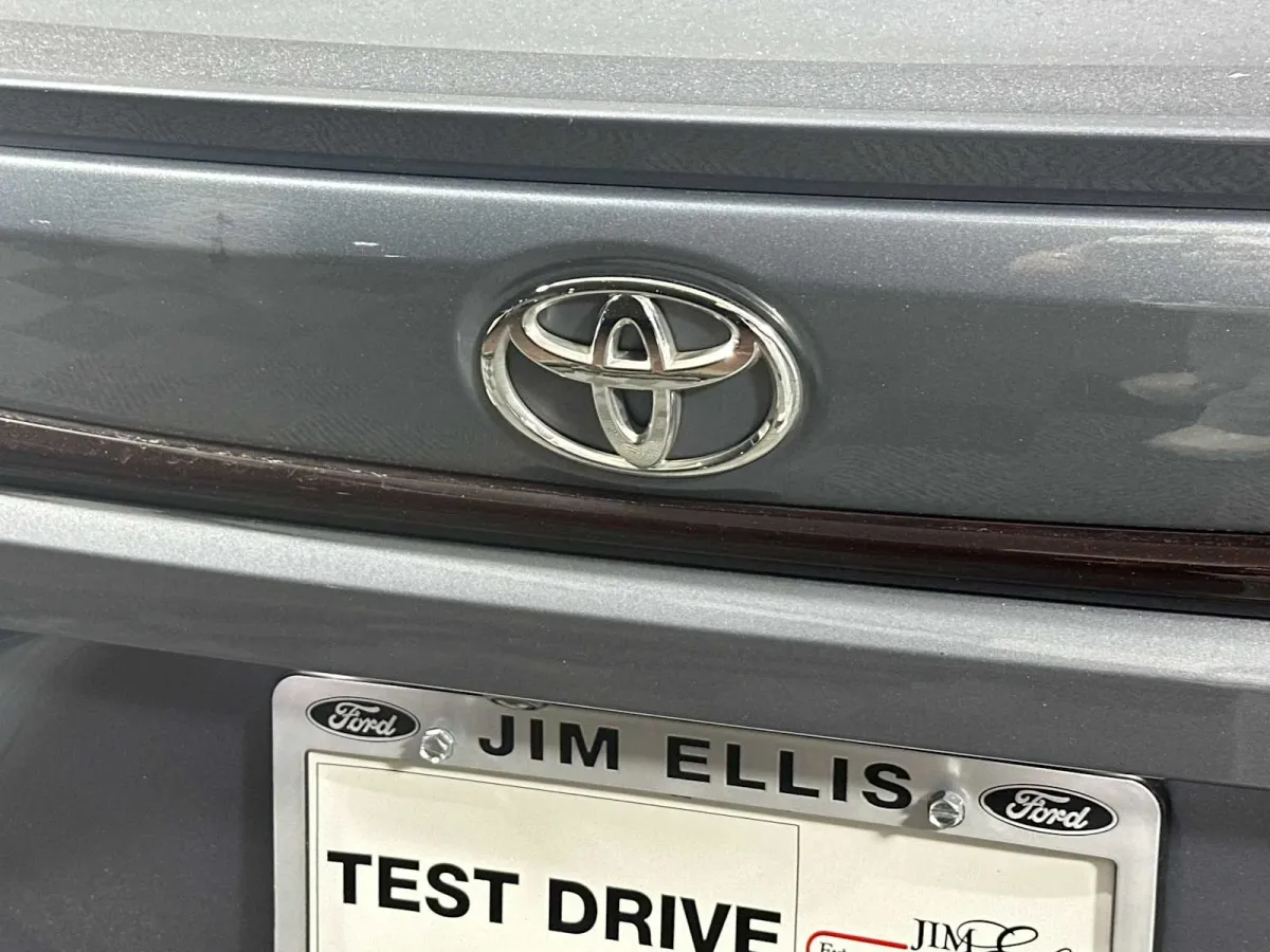 2021 Toyota Corolla SE thumbnail 22