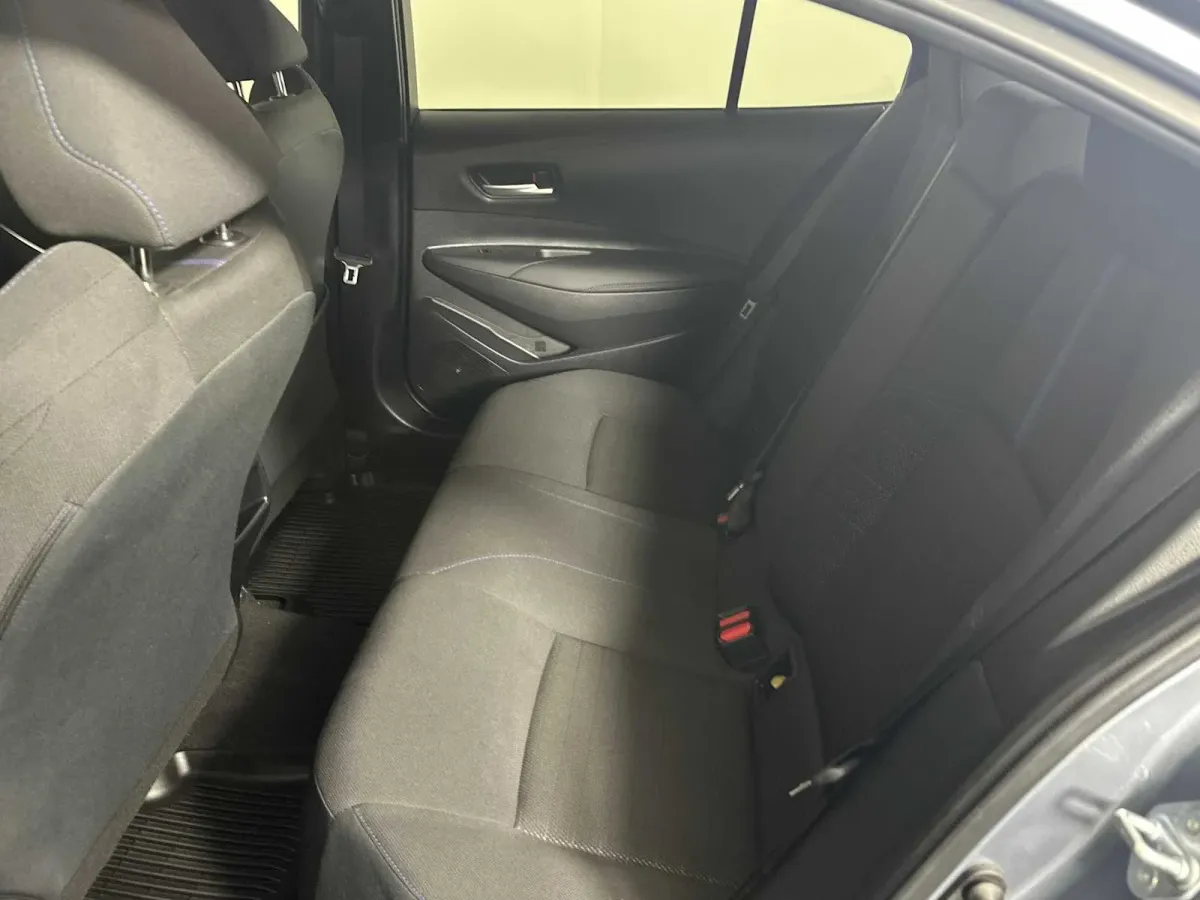 2021 Toyota Corolla SE thumbnail 24