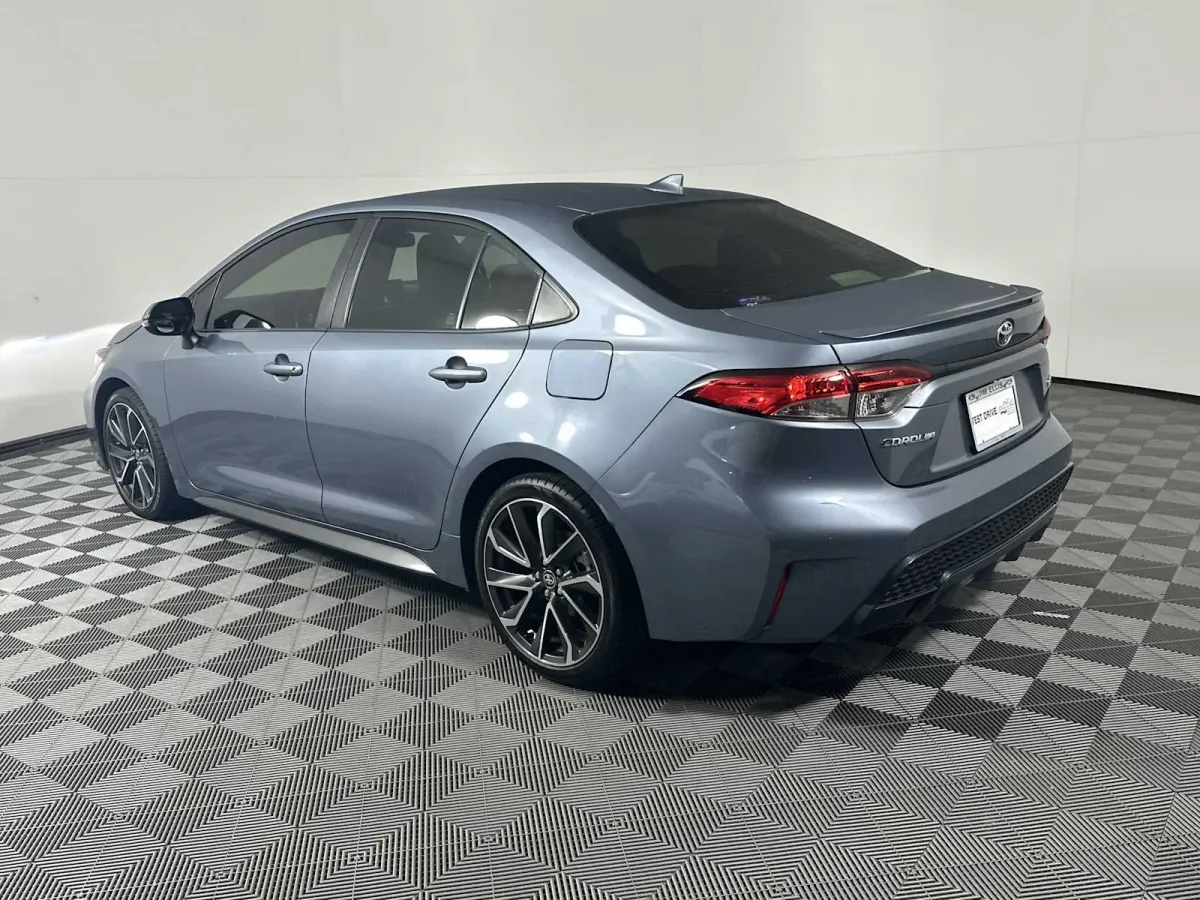 2021 Toyota Corolla SE thumbnail 6