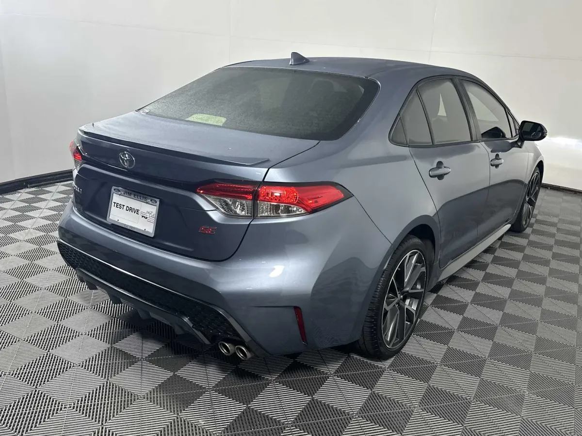2021 Toyota Corolla SE thumbnail 8