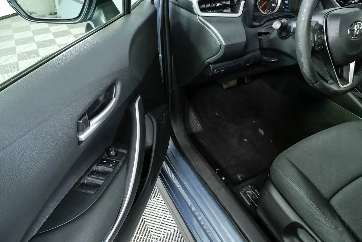 2021 TOYOTA COROLLA SE thumbnail 7