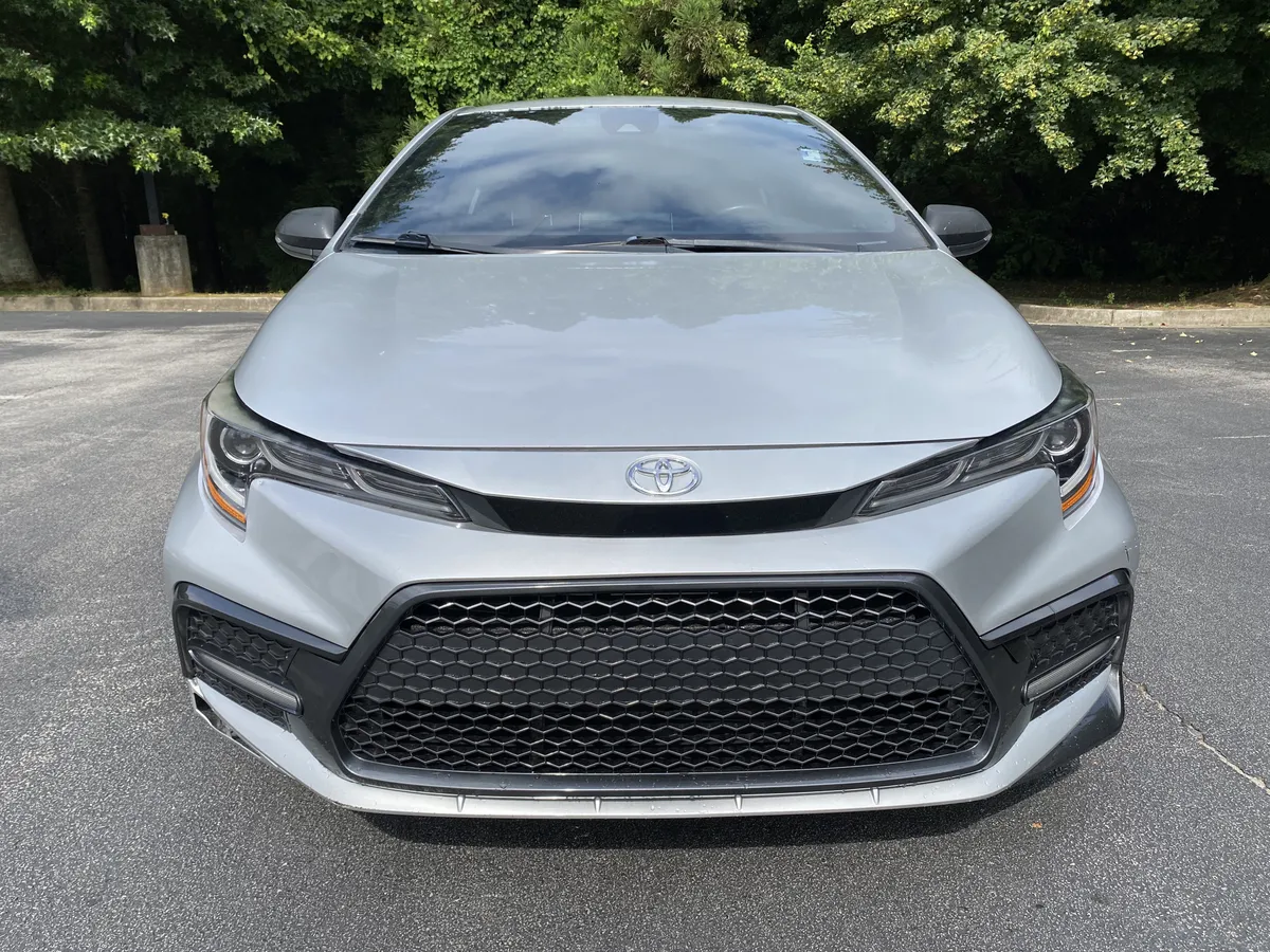 2021 Toyota Corolla SE thumbnail 2