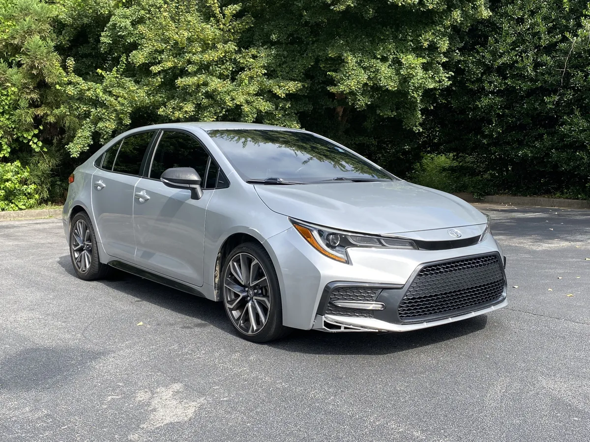 2021 Toyota Corolla SE thumbnail 4