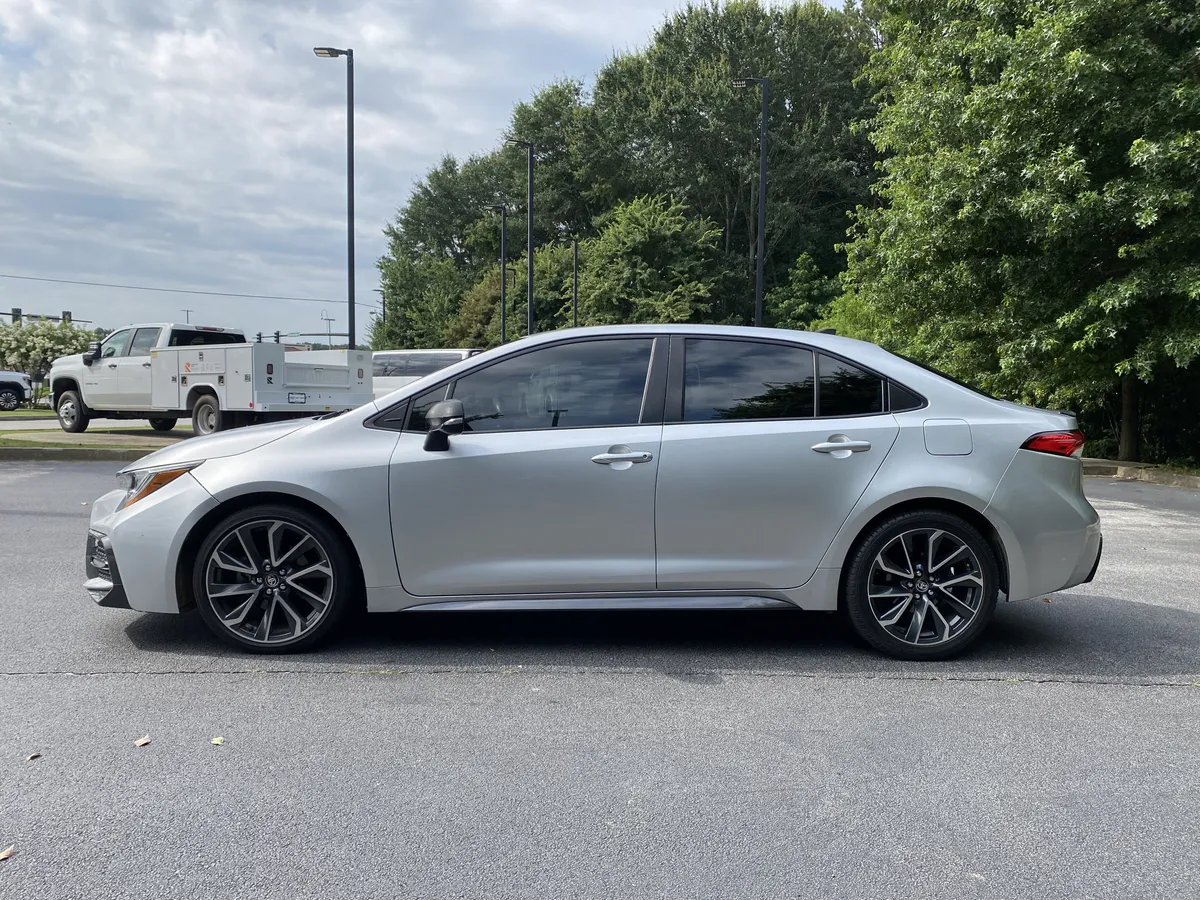 2021 Toyota Corolla SE thumbnail 9