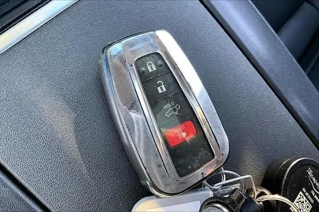2021 Toyota HIGHLANDER HYBRD thumbnail 14