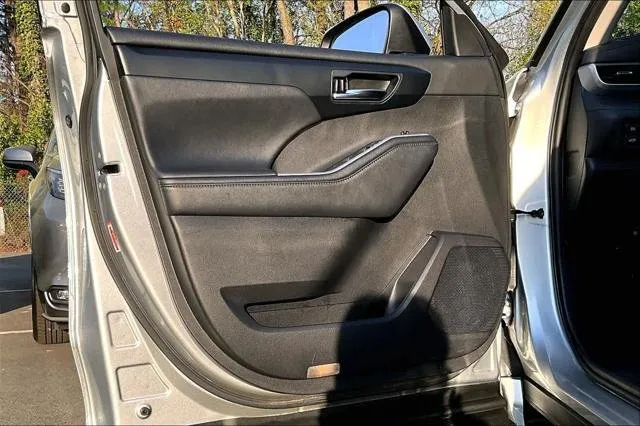 2021 Toyota HIGHLANDER HYBRD thumbnail 21