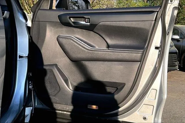 2021 Toyota HIGHLANDER HYBRD thumbnail 22