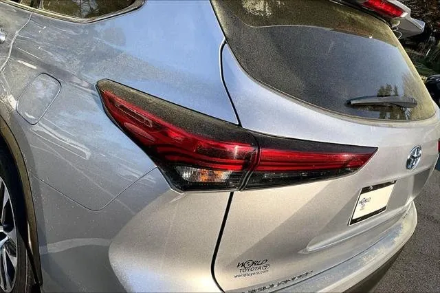 2021 Toyota HIGHLANDER HYBRD thumbnail 28