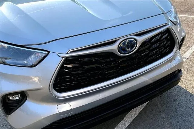 2021 Toyota HIGHLANDER HYBRD thumbnail 29