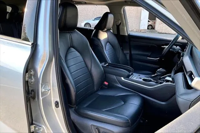 2021 Toyota HIGHLANDER HYBRD thumbnail 9