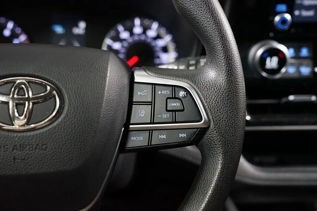 2021 Toyota Highlander L thumbnail 13