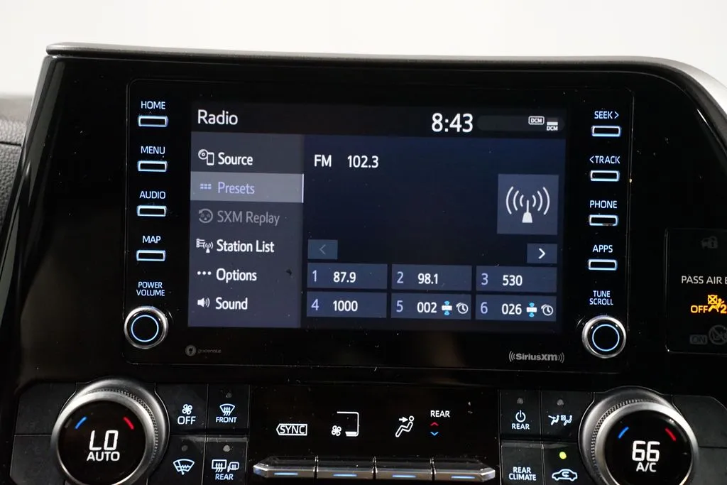 2021 Toyota Highlander L thumbnail 16