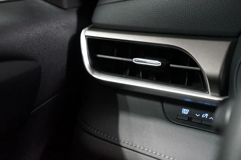 2021 Toyota Highlander L thumbnail 22
